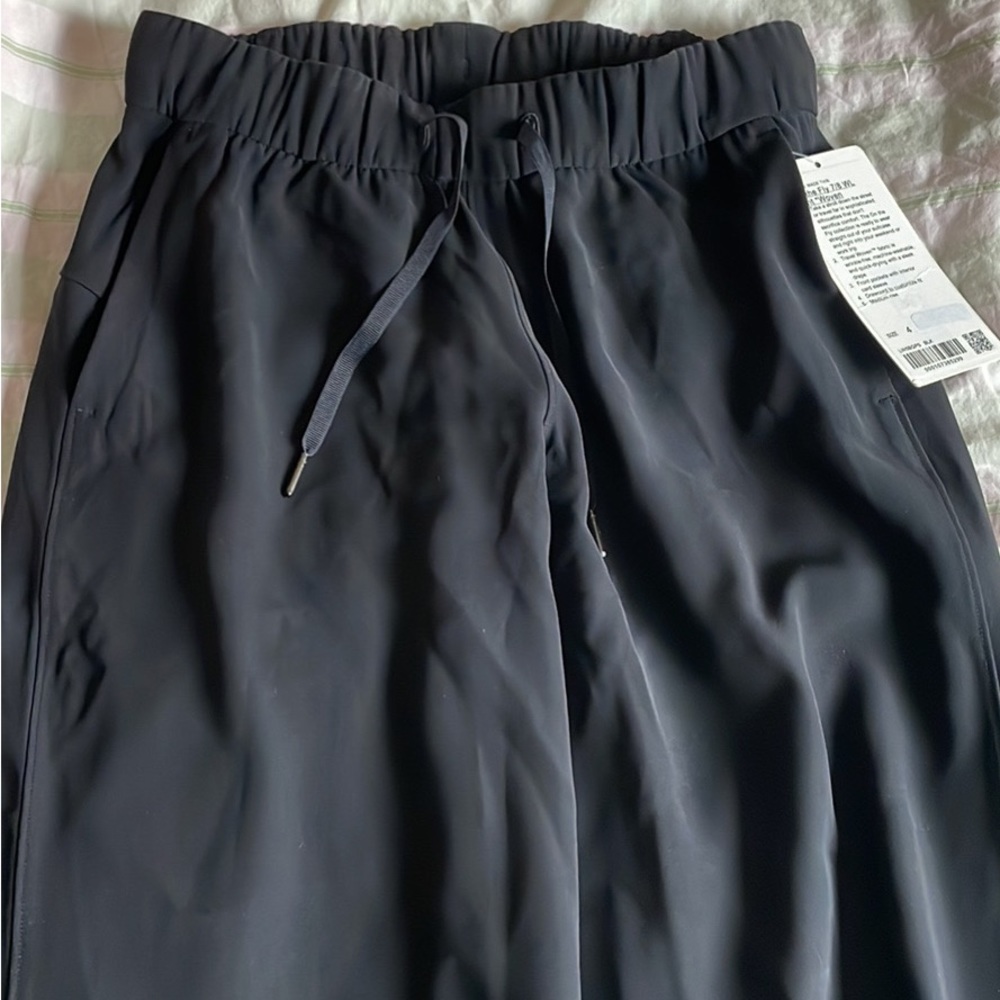 NWT Lululemon On the Fly 7/8 Pant